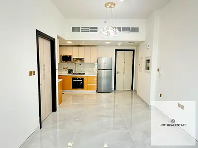 Top Floor | Ready to Move-In | Closed Kitchen