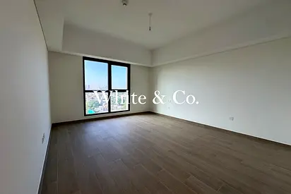 Newly Handed Over | Vacant 2 BR | Balcony