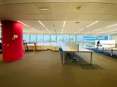 Front of Metro |Chiller Free| Stunning Independent Office | 8 parking Free