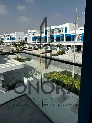 5BR CORNER UNIT WITH MAID ROOM unit townhouse, G+1+R