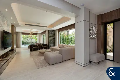 Beautifully Upgraded | Great Location |5 Beds