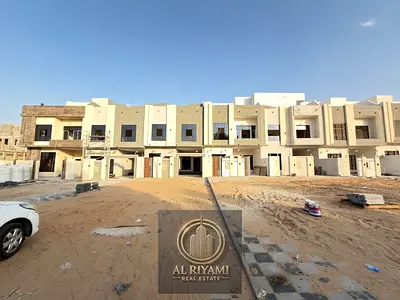 فرصة ذهبية لامتلاك فيلا راقية بتصميم هندسي حديث يلفت الأنظار منذ اللحظة الأولى. وبسعر شامل رسوم التسجيل والتملك