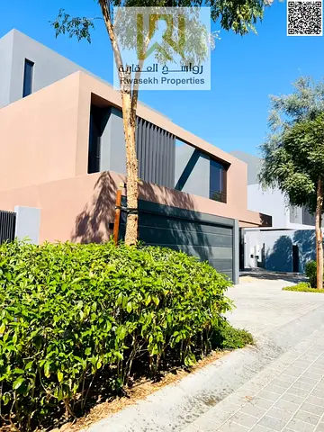 master plan, every detail works in harmony to make your day easier, more balanced and more fulfilling. A forested spine links together shared spaces,