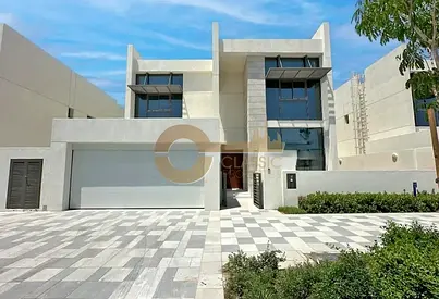 PRIVATE POOL & GARDEN | SINGLE ROW | LANDSCAPED
