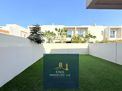 Elegant 3BHK Townhouse with Maid’s Room for Rent 🏡✨