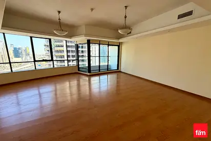 3+ Maid | Vacant | Chiller Free | Price Reduced