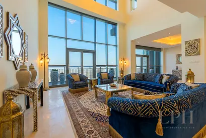 Refined Living | Marina Panorama | Spacious