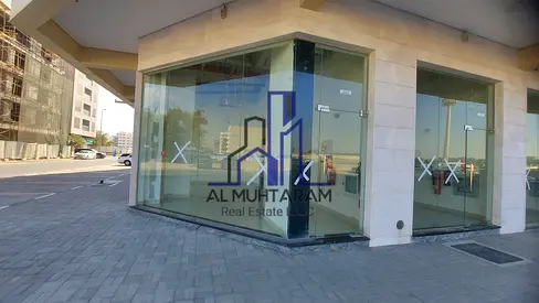Luxury shop corner brand new building
