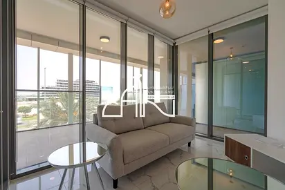Luxury 1BR+Balcony|Fully Furnished | Canal View