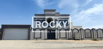 Luxurious 6 B/R | Independent Villa | with Pool
