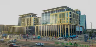 Mall Building | Direct Metro and Bus Station | No Key money