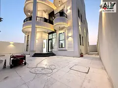 Villa without service fees, a luxurious villa with a very elegant design