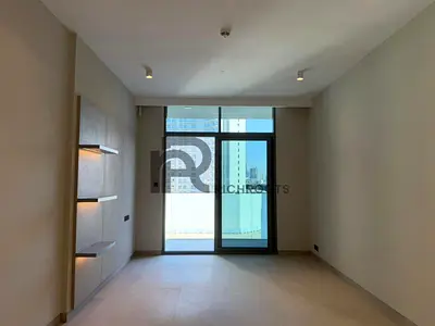 MODERN CONTEMPORARY | SMART HOME | HANDOVER SOON