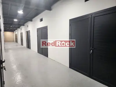 Compact 120 Sqft Storage Space in Al Quoz