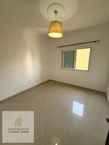 عيش الرفاهيه في قلب القصباء شقه غرفه وصاله بتقسيم غرفتين وصاله والميزات الاجمل  يتوفر في البناء مسبح وموقف للسيارات وجيم