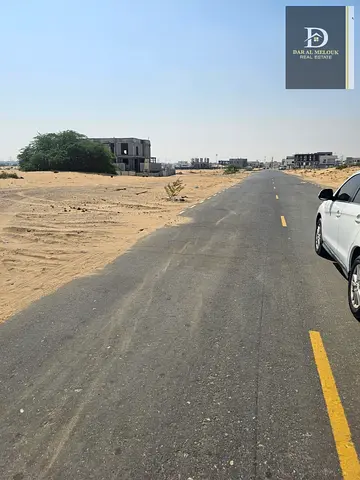 للبيع في الشارقة   منطقة الحوشى أرض سكنية   زاوية على شارعين   تملك حر لجميع الجنسيات العربية   تصريح فيلا أرضى وأول   صوب العابر
