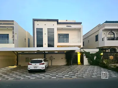 For rent: 3-story villa on a main double street, 6 master bedrooms with an internal roof. The villa is located in Al Yasmin, near Al Hamidiya Park.