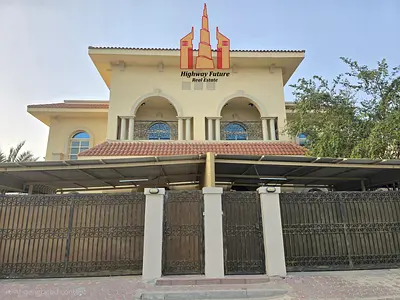 Fully Renovated Villa 4 Bedrooms, 2 Master room's, 5 washrooms, Big Hall, Wardrobe's, Green Garden, Near Beach, Only 120K