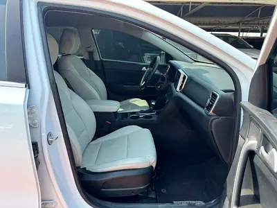 2017 KIA SPORTAGE — миниатюра 9