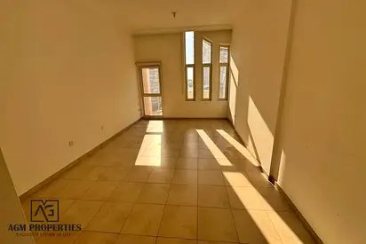 Vacant | Prime Location | Decent