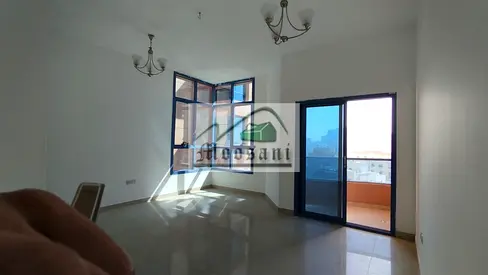 عرض محدود: شقة واسعة بغرفة نوم واحدة وحمامين وشرفة متاحة للإيجار بسعر 28,000 درهم إماراتي