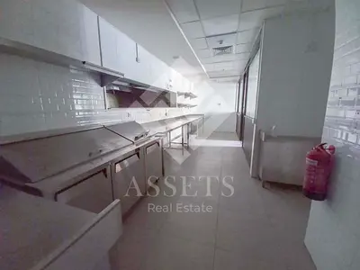 Exclusive Waterfront Shop Marina Walk