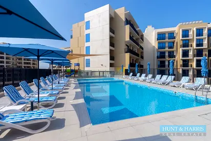 Studio for Rent in Al Hamra Ras Al Khaimah - Modern - Furnished