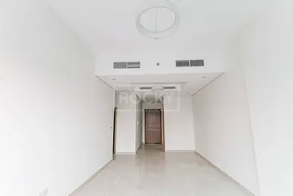 EXCLUSIVE | LARGE UNIT | AGENTS PLEASE EXCUSE