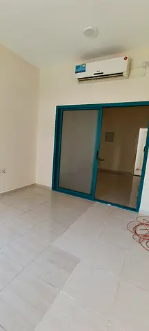 NO DEPOSIT READY TO MOVE LAVISH 2BHK SPLIT AC INCLUDE WITH BALCONY &JUST IN 30K*QASMIA