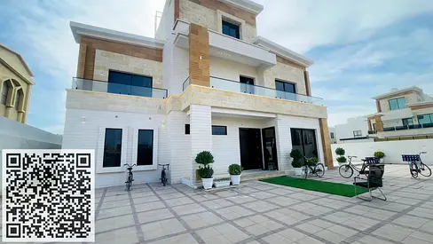 Luxurious and spacious villa for sale, three floors with a swimming pool, freehold ownership for all.