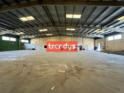 10,000 SQFT warehouse for rent in Al quoz with loading Bay