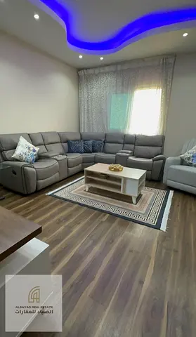 للبيع شقة غرفتين وصالة-موقع مميز فى المجاز 2