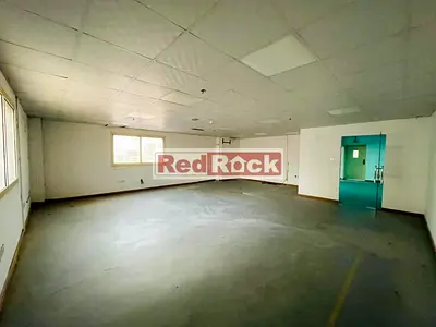 Warehouse with 50kw power/Inbuilt washroom& office