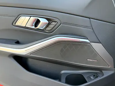 2025 BMW M3 thumbnail 18