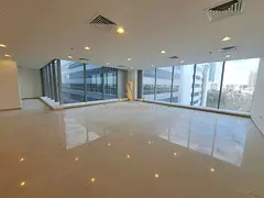 Sheikh Zayed RD: Close to Metro Station Chiller free