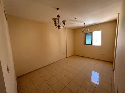 🔥 عرض مميز للإيجار السنوي في القليعة – الشارقة 🔥 🏠 غرفة وصالة بمساحة جيدة
