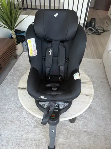 Joie i-Spin 360 Infant Car Seat in Excellent Condition. Suitable from 2 to 6 years old