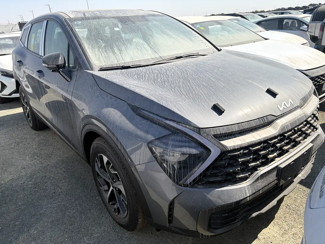 Kia Sportage 2025 — photo 1 of 9
