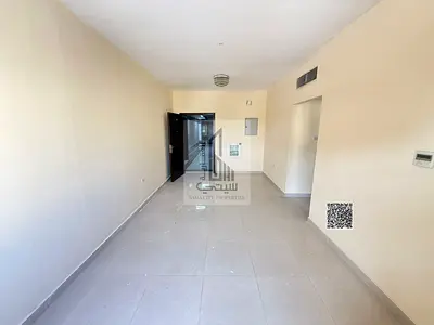 1. شقة للإيجار بموقع مميز وقريبة من جميع الخدمات