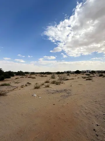 للبيع ارض تجارية في المالحة