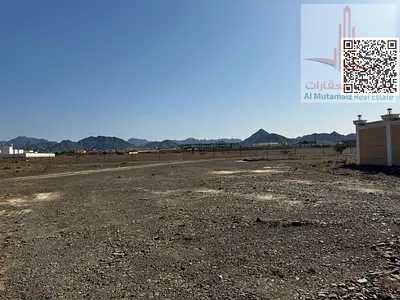 plot masfot3/g+1/2 corner streets/good size,price