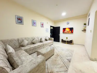 ""أفضل سعر بالروضة 3 | غرفه وصالة مع 2 حمام وبلكونة | شامل الفواتير والإنترنت | قرب هاشم هايبر ماركت""