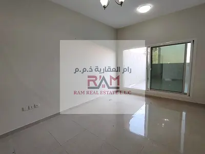 شقة غرفتين وصالة مع تراس كبير بمساحة ممتازة وتصميم عملي، مناسبة للسكن أو الاستثمار.