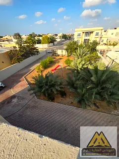 Excellent space | Good finishing | Suitable for any commercial activity | Large garden | Prime locat