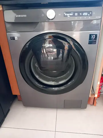 Samsung 9kg washer 6kg drayer combo tech model stainless steel body same like new
