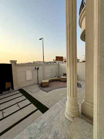 للبيع فيلا في حوشي بتشطيبات راقية