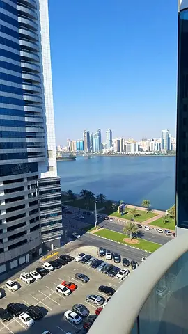 شقة للبيع في البرج الأزرق - موقع مميز برج صف أول على بحيرة خالد