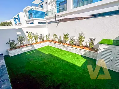 Park-Adjacent | Landscaped | Semi-Furnished