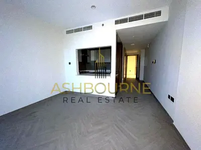 STUDIO | BRIGHT UNIT | SPACIOUS | COMMUNITY VIEW