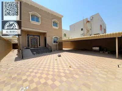 للبيع فيلا تشمل كهرباء وماء ومكيفات قريبة من الخدمات وشارع الشيخ عمار خمس غرف ماستر مجلس صالة وغرفة للخادمة